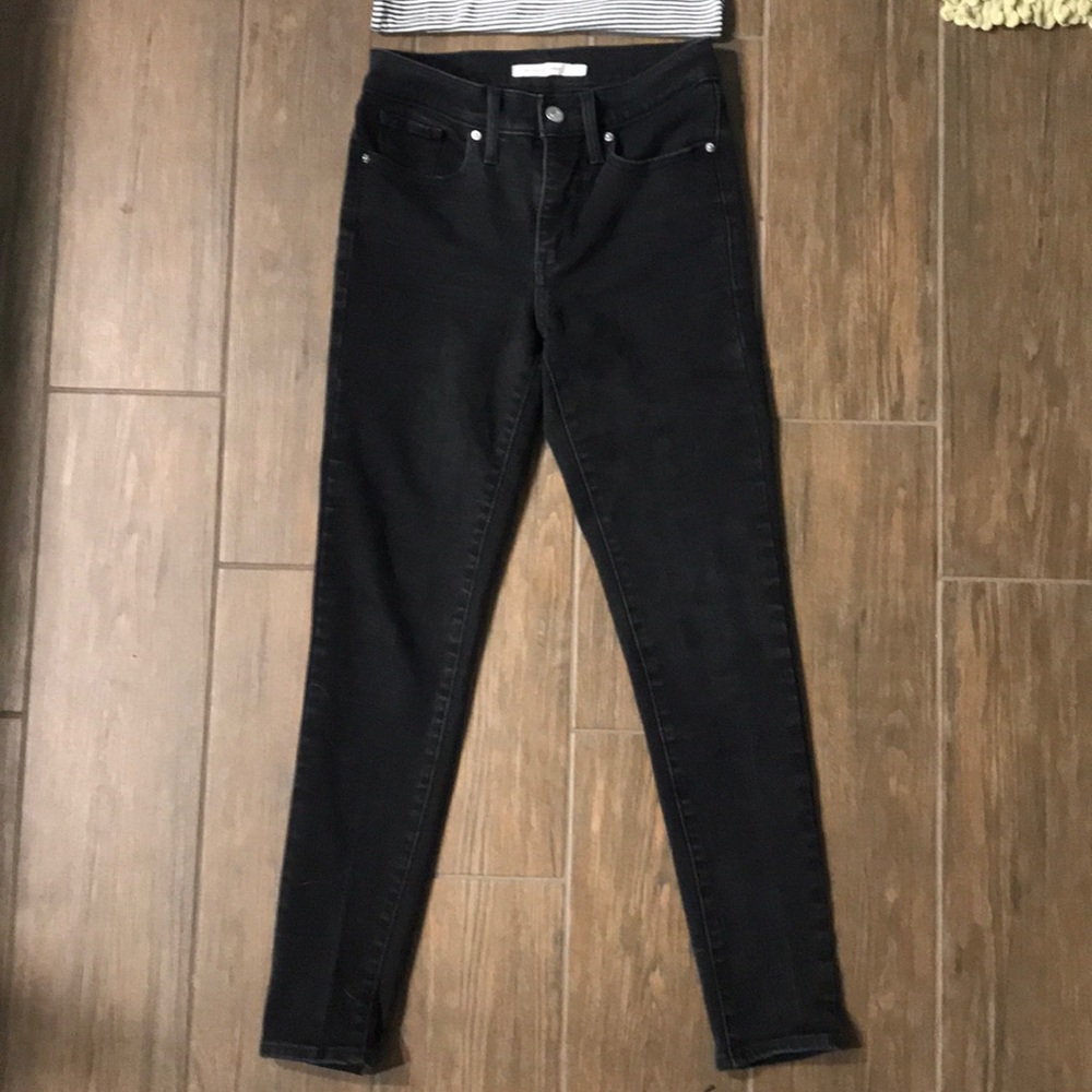 Levi’s 311 shaping skinny 25” inseam petite / crop